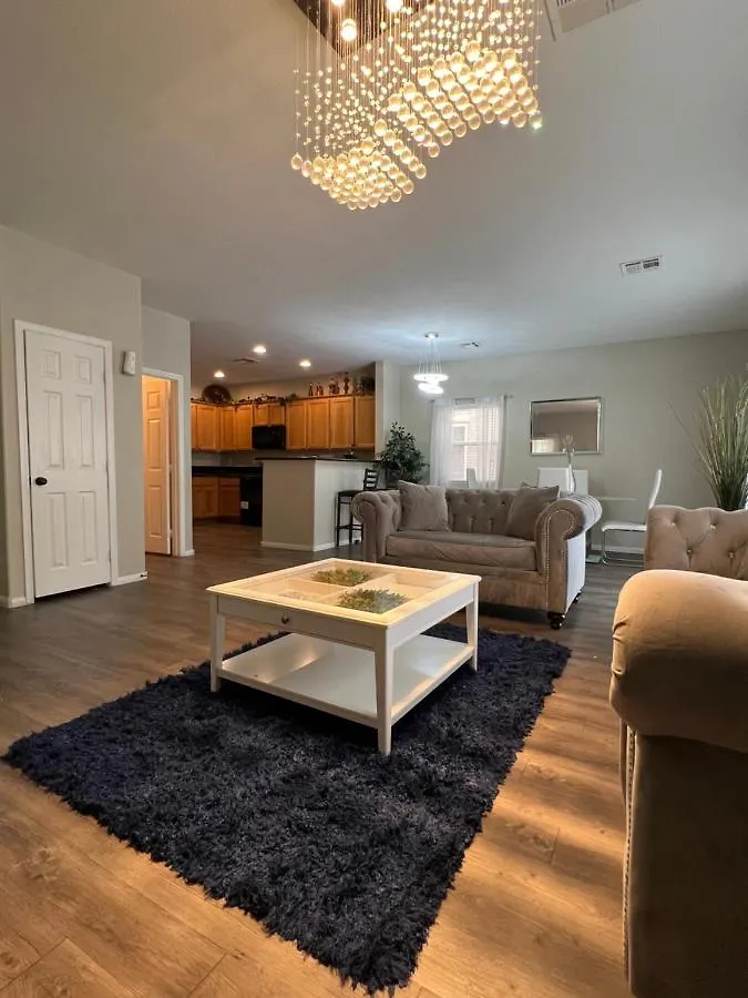 Spacious, Chic 3Bd, Sleeps 8 Convenient To Everything Las Vegas Homestay