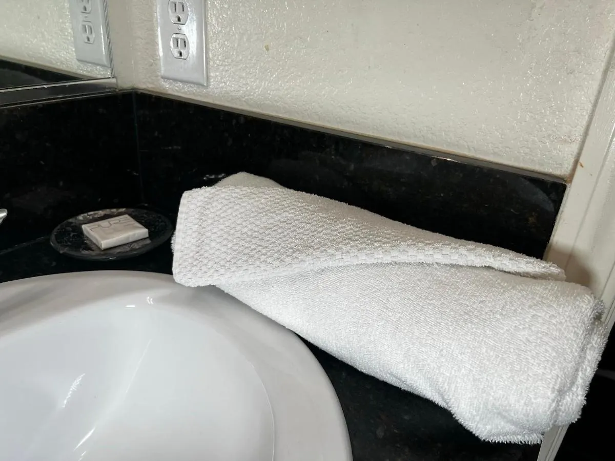 Spacious, Chic 3Bd, Sleeps 8 Convenient To Everything Las Vegas Homestay