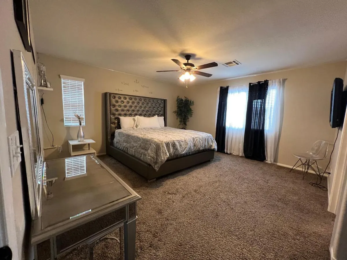 Spacious, Chic 3Bd, Sleeps 8 Convenient To Everything Las Vegas Homestay