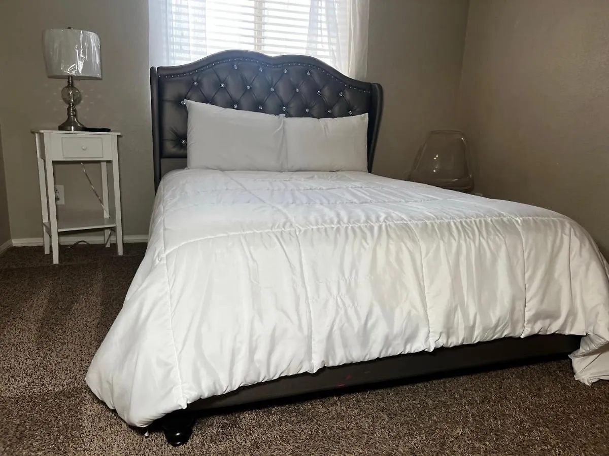 Spacious, Chic 3Bd, Sleeps 8 Convenient To Everything Las Vegas Homestay