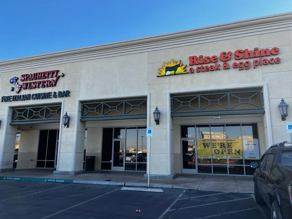 Homestay Spacious, Chic 3Bd, Sleeps 8 Convenient To Everything Las Vegas